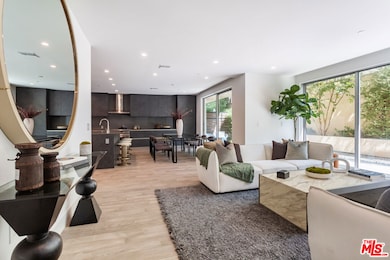 728 N Sweetzer Ave unit 109, West Hollywood, CA 90069 - photo 7