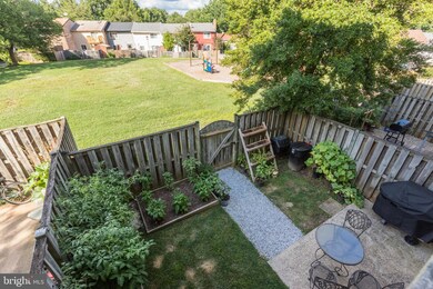 9532 Miranda Ct, Fairfax, VA 22031 - photo 4