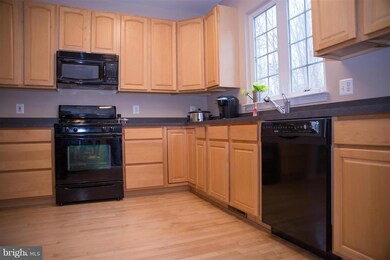 11102 Saturn Ct, Fredericksburg, VA 22407 - photo 7