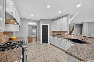 3302 Bending Creek, San Antonio, TX 78261 - photo 6