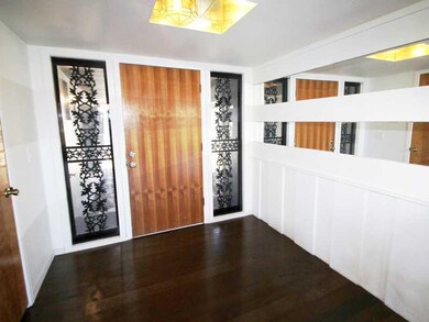 Lobby/Reception.