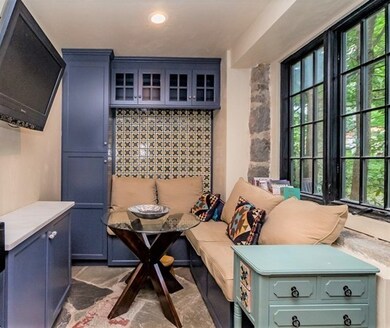 600 Quinobequin Rd, Waban, MA 02468 - photo 6