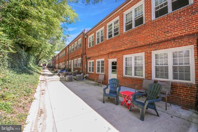 7810 Tilbury St unit 9, Bethesda, MD 20814 - photo 2