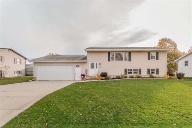 235 7th St, Jesup, IA 50648 - photo 2