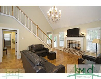 Living Room. OPEN LIVING ROOM WITH VOLUMINOUS CEIL