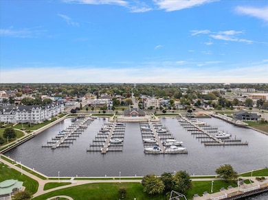 Harborfront Plaza unit 23, Ludington, MI 49431 - photo 4