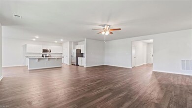 108 Lilypad Ct, Chesapeake, VA 23322 - photo 3