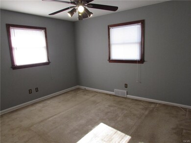 205 Kendon Dr, Easton, PA 18045 - photo 7