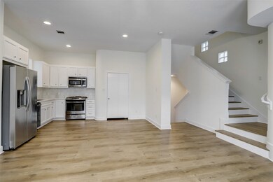 3665 Main Plaza Dr, Houston, TX 77025 - photo 3