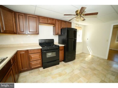 932 Greenbriar Ln, Springfield, PA 19064 - photo 4