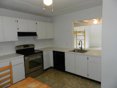 1110 Lakeview Dr E unit 10, Royal Palm Beach, FL 33411 - photo 3