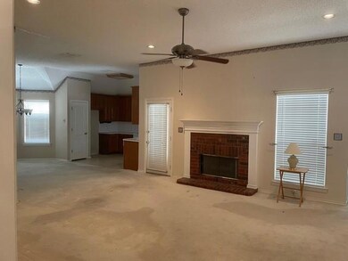 1342 Timber Creek Dr, Weatherford, TX 76086 - photo 2