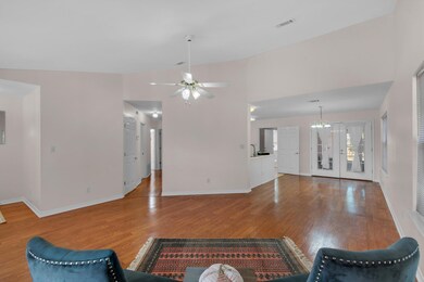 66 Homestead St_20221121_045