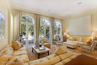 7 Living Room