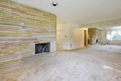 2516 Plainview-4