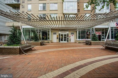 The Crescent unit 303, Silver Spring, MD 20910 - photo 2