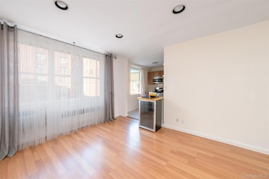 Franklin Towers unit 6K, White Plains, NY 10601 - photo 7
