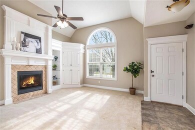 Vaulted ceiling & excellent natural light.