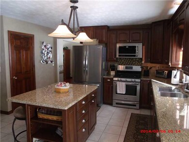 Kitchen. A designer kitchen we all hope for. Cherr