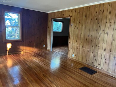 19 Maple Ave, Stony Brook, NY 11790 - photo 6