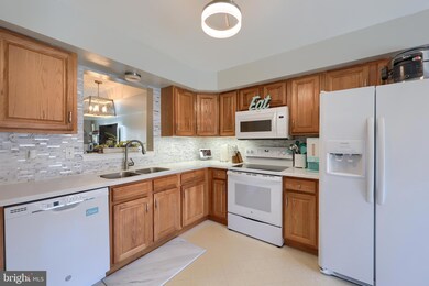 2 Acorn Blvd, Lancaster, PA 17602 - photo 5