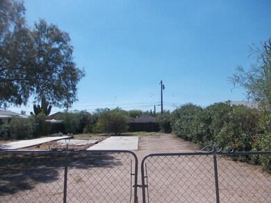 8260 sqft fenced lot w septic