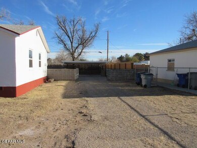 8033 Carpenter Dr, El Paso, TX 79915 - photo 7