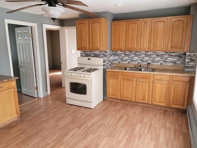 69 W Carpenter St unit 2, Attleboro, MA 02703 - photo 2