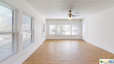 222 W Holland St, San Marcos, TX 78666 - photo 4