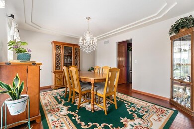 Formal dining room