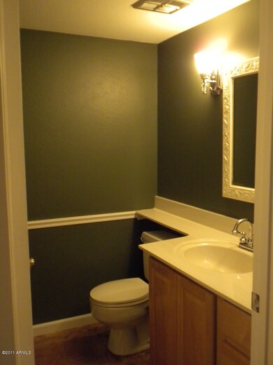 1/2 Bath