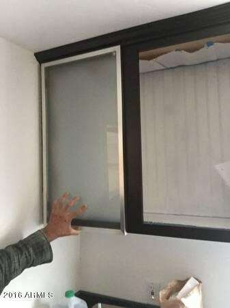 El ALba kit cabinet door