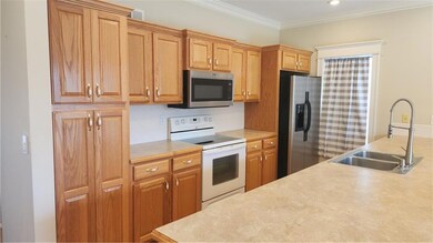 2010 Prairie Grass Dr, Raymore, MO 64083 - photo 5