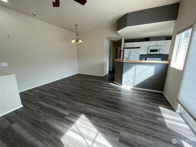 23782 SE Summerhill Ln unit 5-4, Issaquah, WA 98029 - photo 3