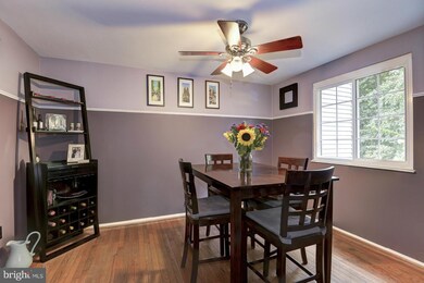 8657 Bent Arrow Ct, Springfield, VA 22153 - photo 7