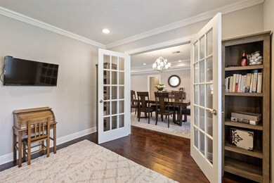 1055 Thornton Rd, Houston, TX 77018 - photo 7