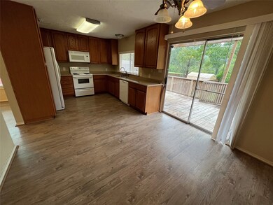 504 E Castle Harbour Dr, Friendswood, TX 77546 - photo 5