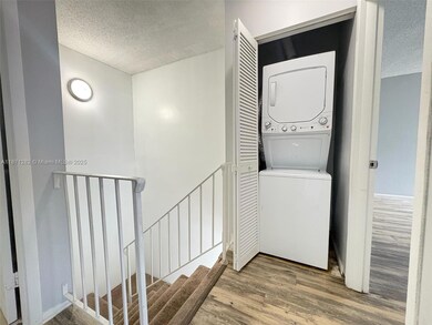 8913 NW 28th Dr unit B, Coral Springs, FL 33065 - photo 7