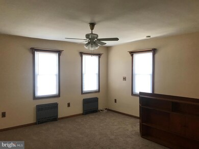 226 W Broad St unit . 2, Paulsboro, NJ 08066 - photo 6