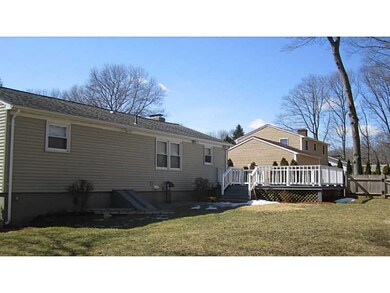 52 Ferncrest Dr, Cumberland, RI 02864 - photo 2