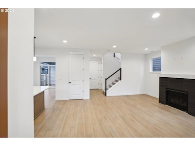 8413 SE Barlow Ln, Hillsboro, OR 97123 - photo 4