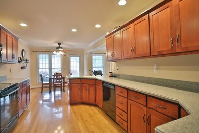 8408 Winnipeg Way, Louisville, KY 40228 - photo 7