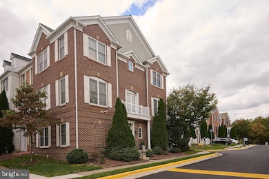 2471 Walnut Rocker Ln, Herndon, VA 20171 - photo 3