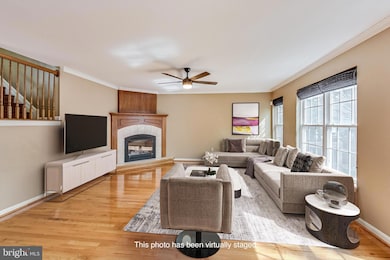 8808 Country Oak Dr, Odenton, MD 21113 - photo 4