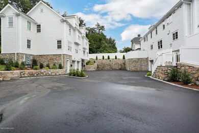 257 Bruce Park Ave unit B, Greenwich, CT 06830 - photo 3