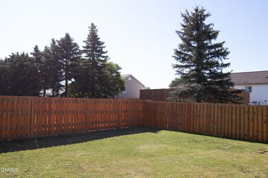 1710 8th Ave NW, Jamestown, ND 58401 - photo 3