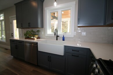 433 Blane Cir unit 9, Pembroke, NH 03275 - photo 5