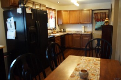 1406 Lawn Ave, Schenectady, NY 12306 - photo 4