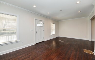 Living Room (3)