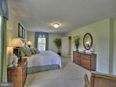 2756 Quantim Ct, Manchester, MD 21102 - photo 6